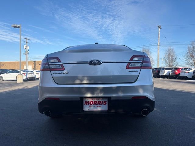 Used 2016 Ford Taurus SE FWD image 4