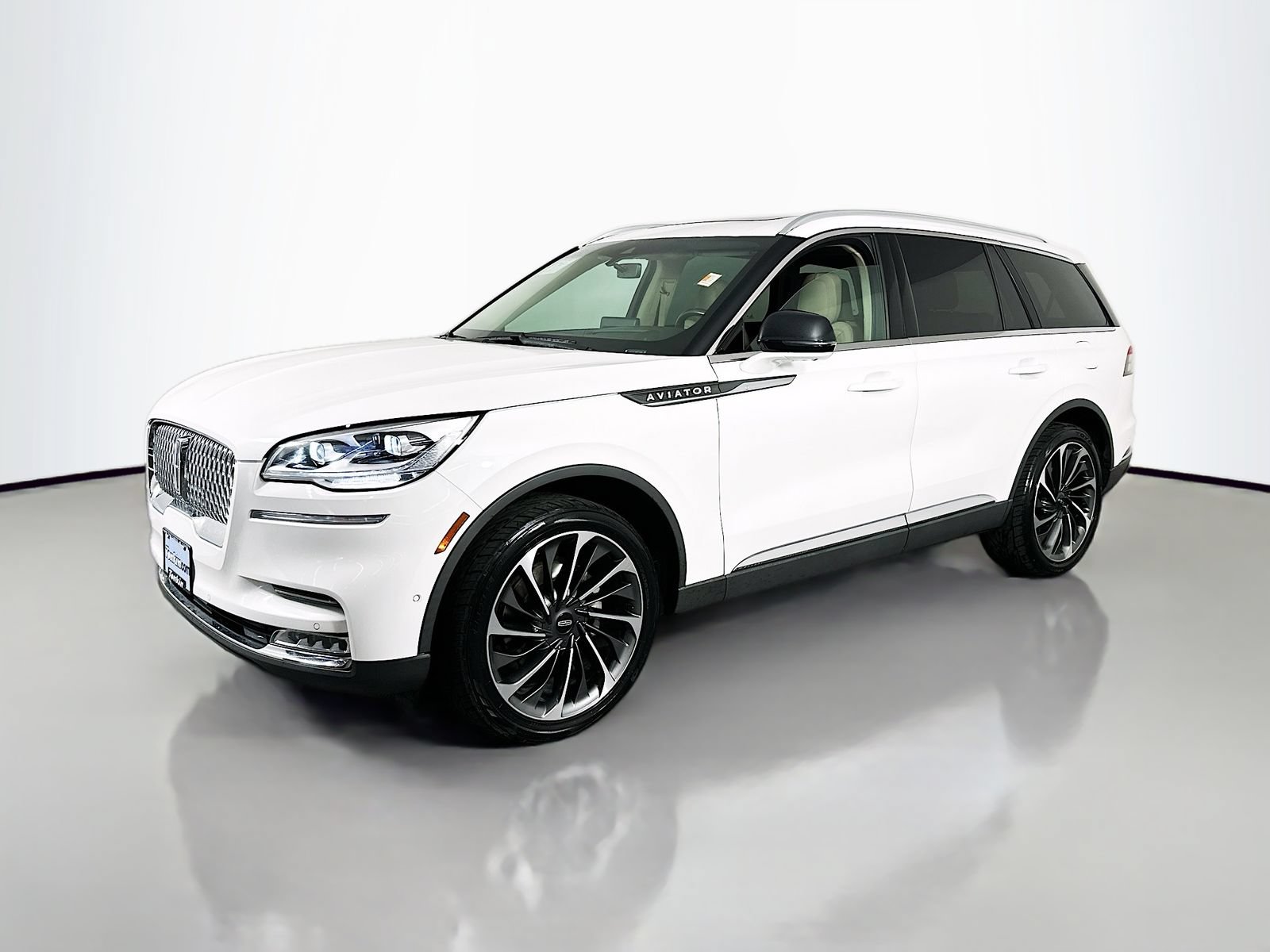Used 2021 Lincoln Aviator Reserve w/ Equipment Group 201A AWD/4WD image 4