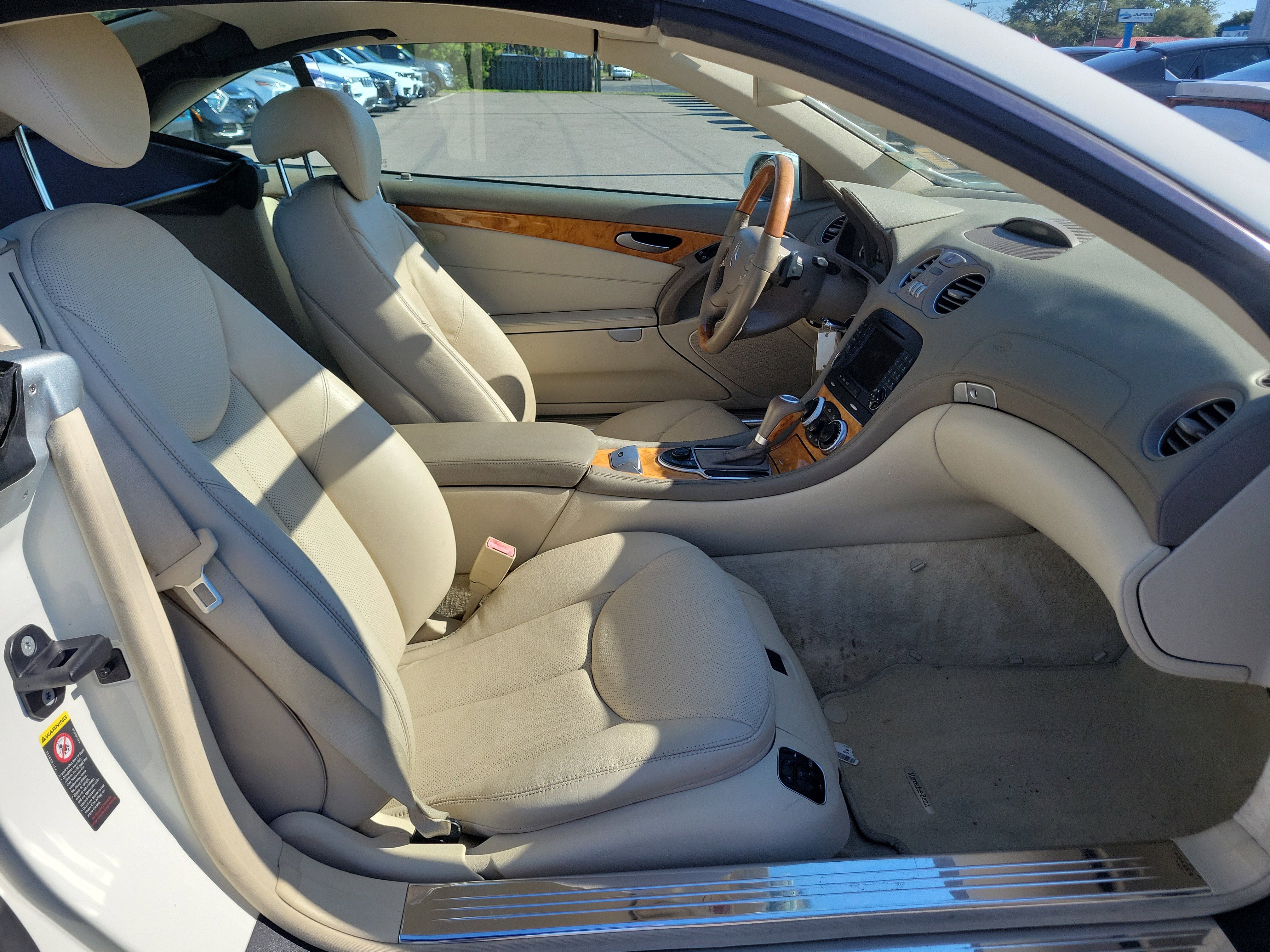 Used 2007 Mercedes-Benz SL 550 image 7