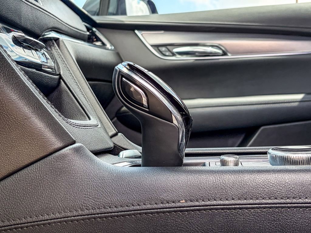Used 2023 Cadillac XT6 Luxury FWD image 46