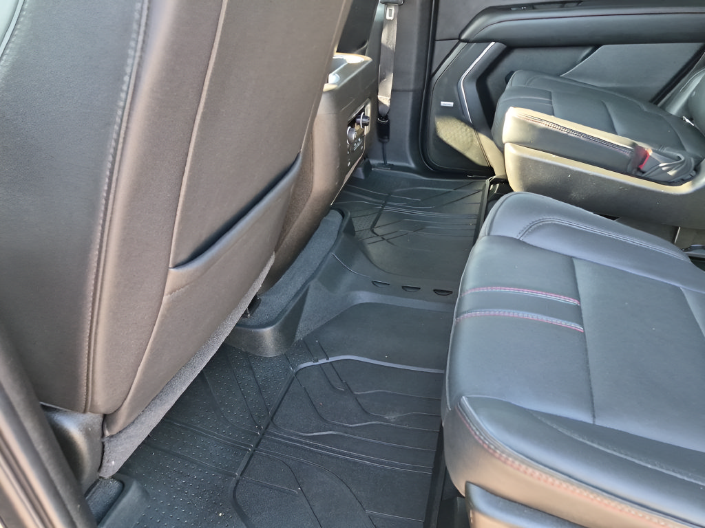 Used 2021 Chevrolet Tahoe RST w/ Luxury Package RWD image 37
