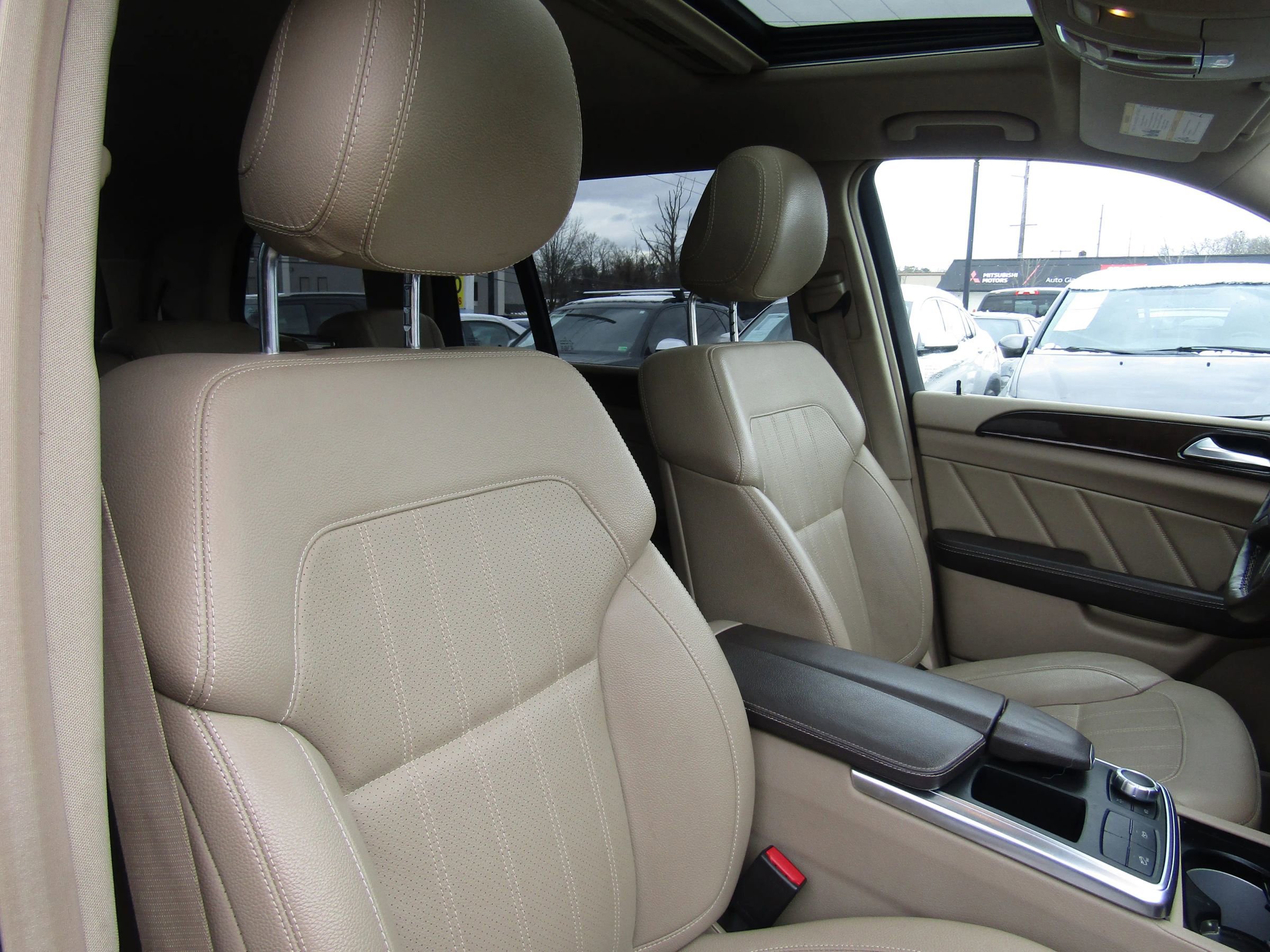 Used 2015 Mercedes-Benz GL 320 BlueTEC 4MATIC image 12