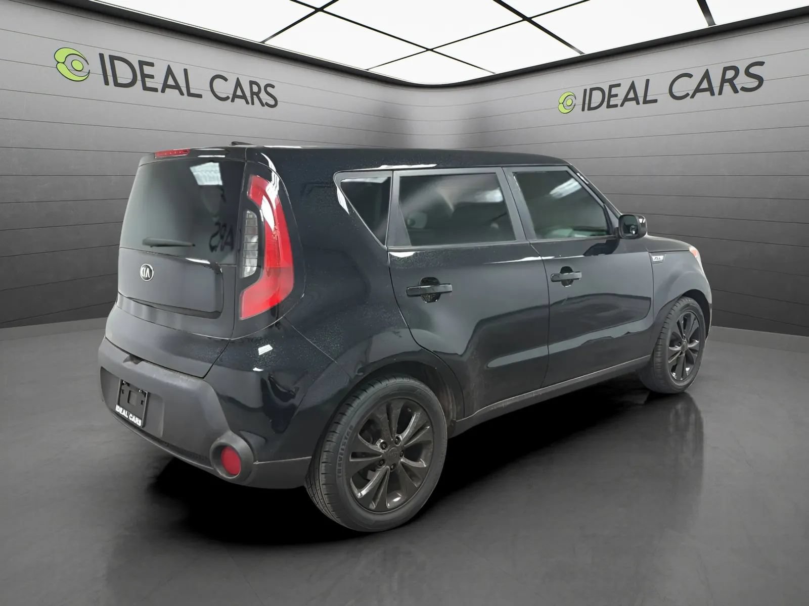 Used 2015 Kia Soul + FWD image 5