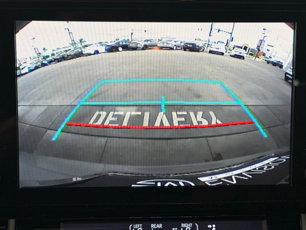 Certified 2021 Toyota Sienna XLE FWD image 31