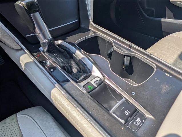 Used 2018 Honda Accord Touring image 12