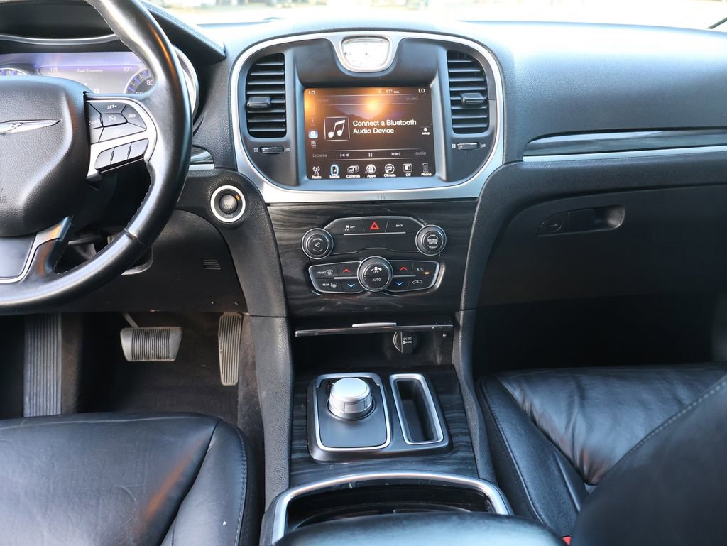Used 2016 Chrysler 300 Limited image 24