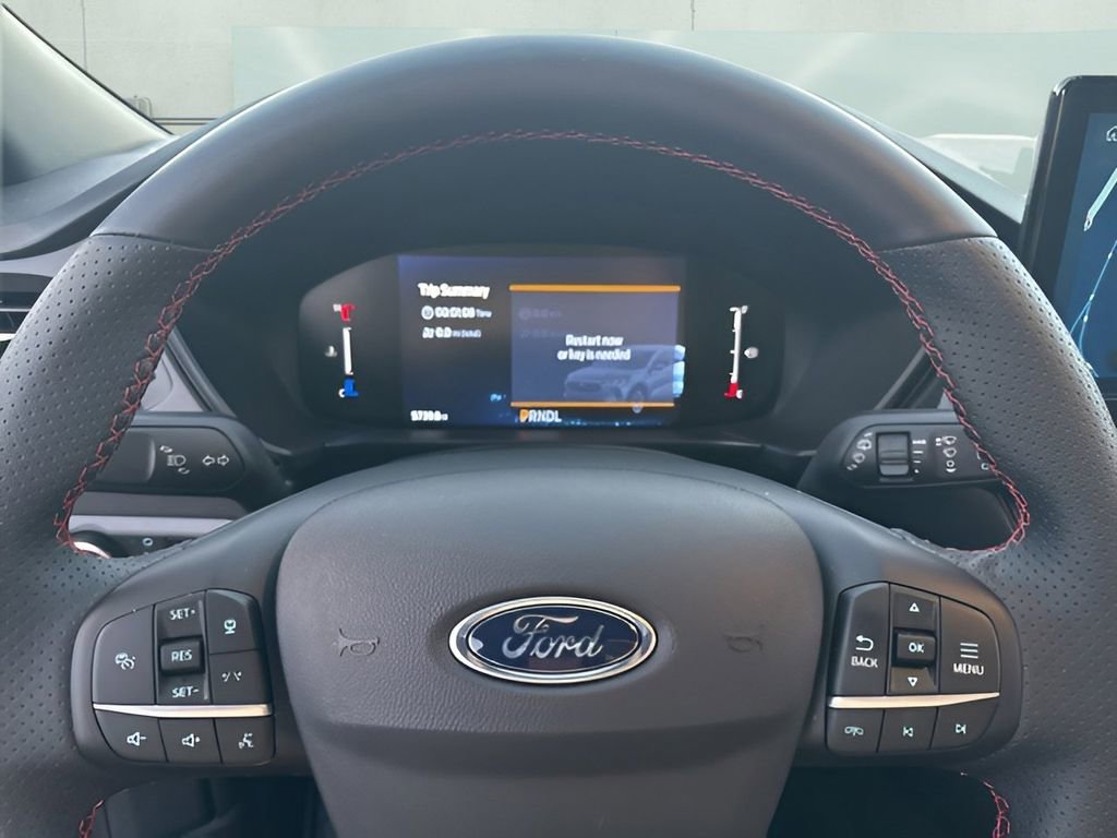 Used 2025 Ford Escape ST-Line w/ Equipment Group 301A image 17