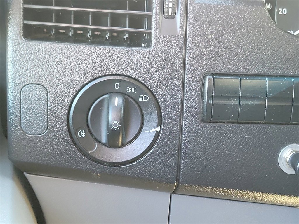 Used 2017 Mercedes-Benz Sprinter 3500 image 9