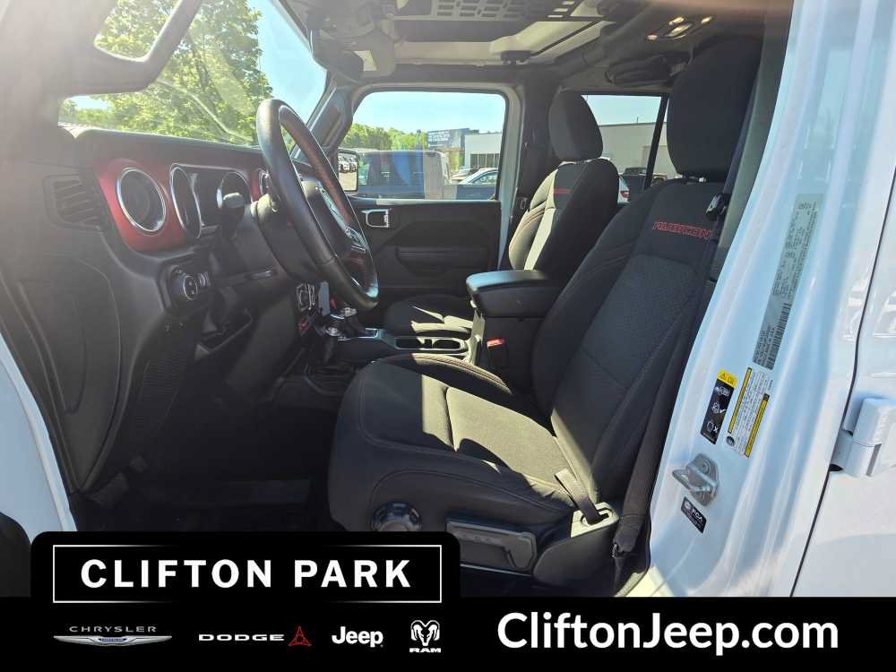 Used 2023 Jeep Gladiator Rubicon w/ Cold Weather Group AWD/4WD image 10