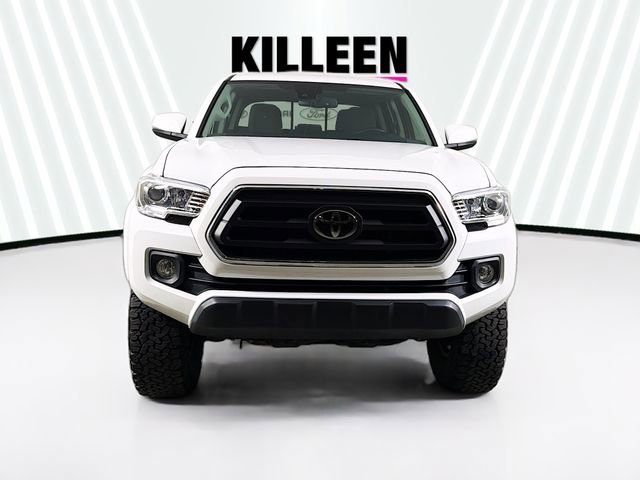 Used 2022 Toyota Tacoma SR5 w/ Technology Package image 2