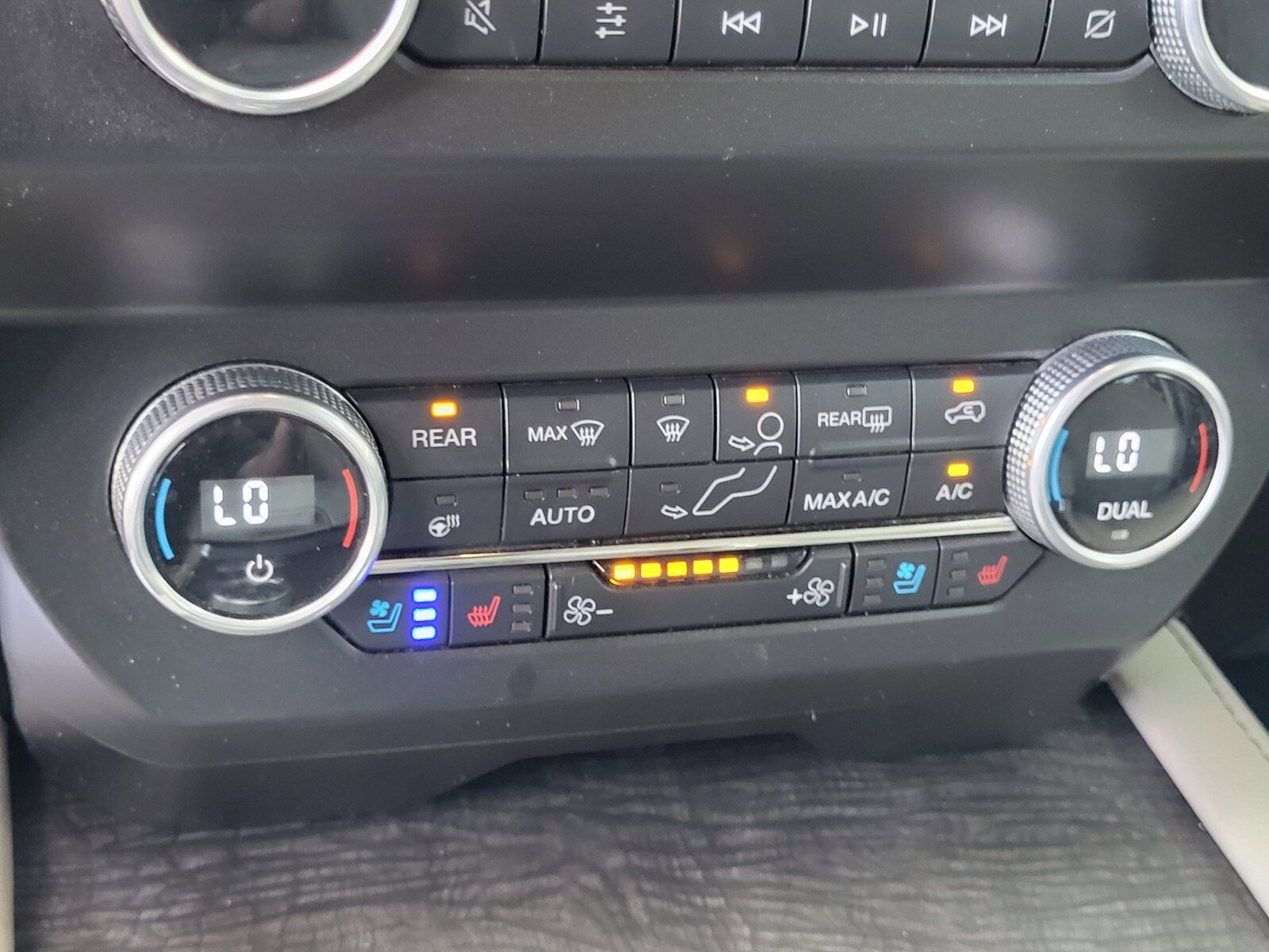 Certified 2021 Ford Expedition Limited image 22