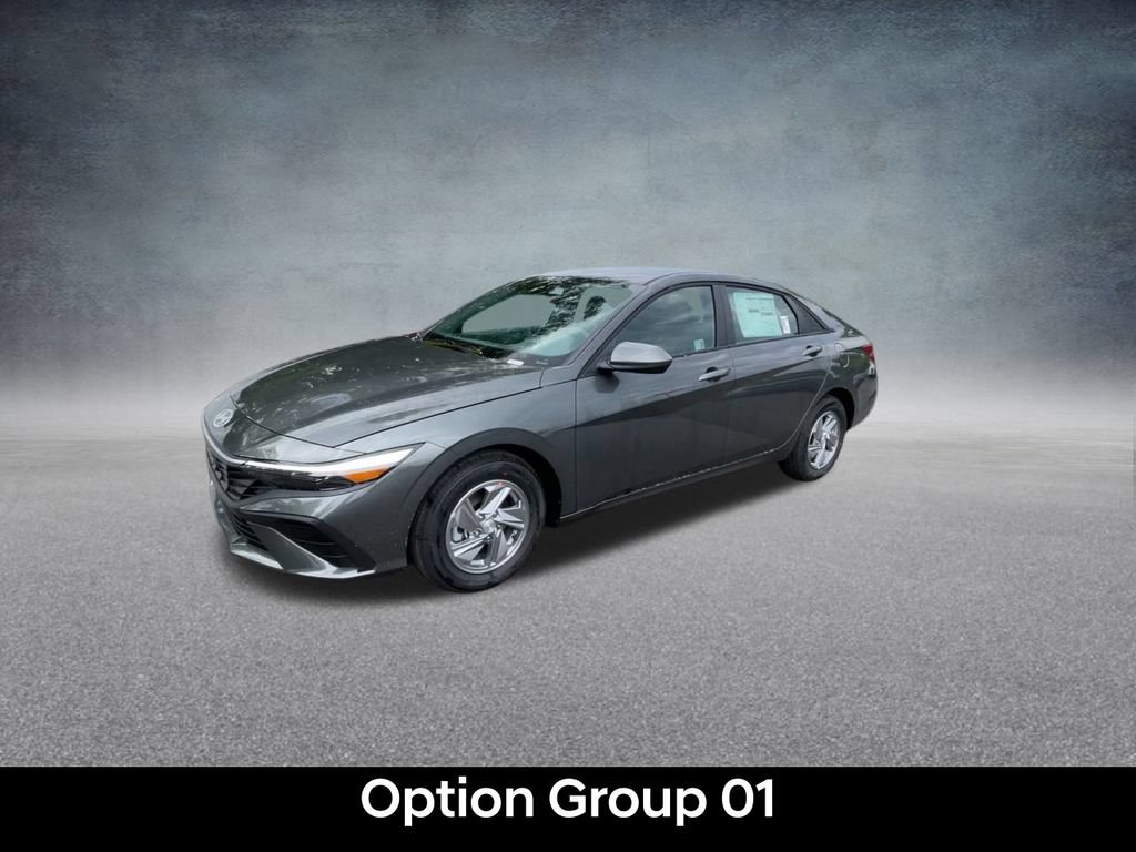 Used 2025 Hyundai Elantra SE FWD image 10