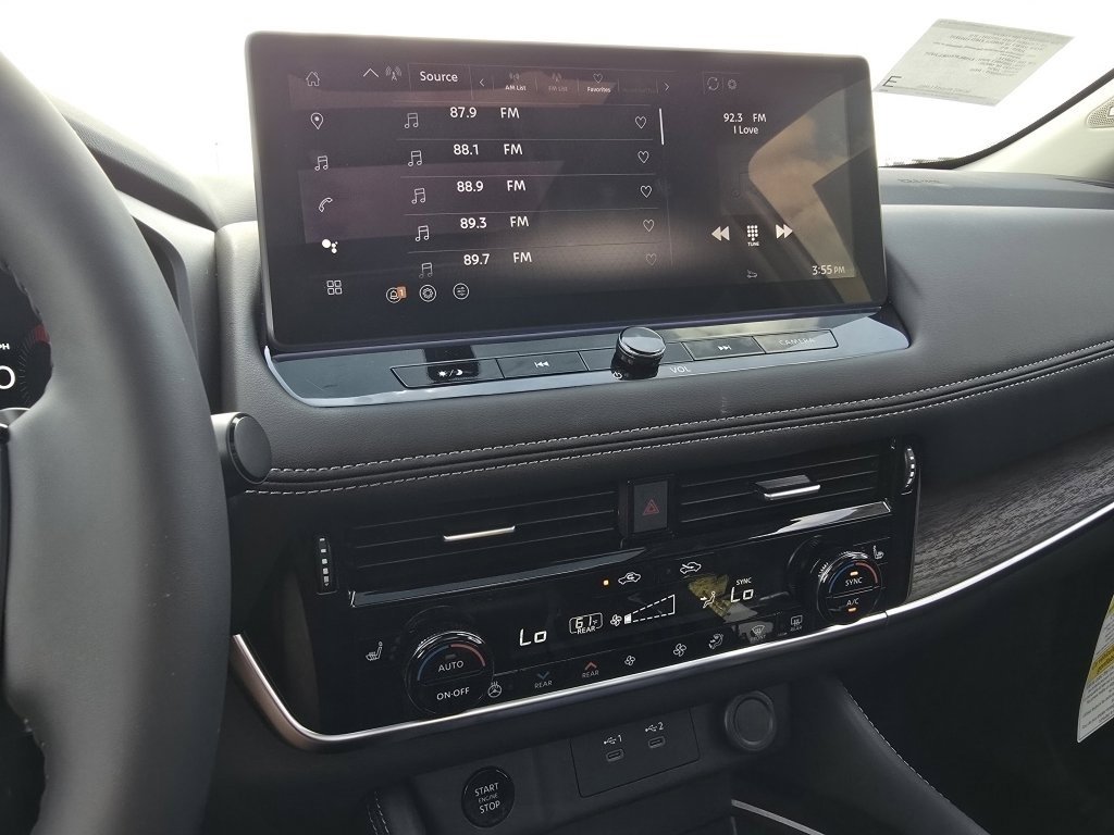 New 2026 Nissan Rogue Platinum w/ Platinum Premium Package image 17