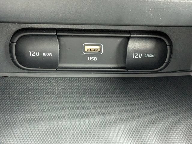 Certified 2025 Kia Soul LX w/ LX Technology Package FWD image 22