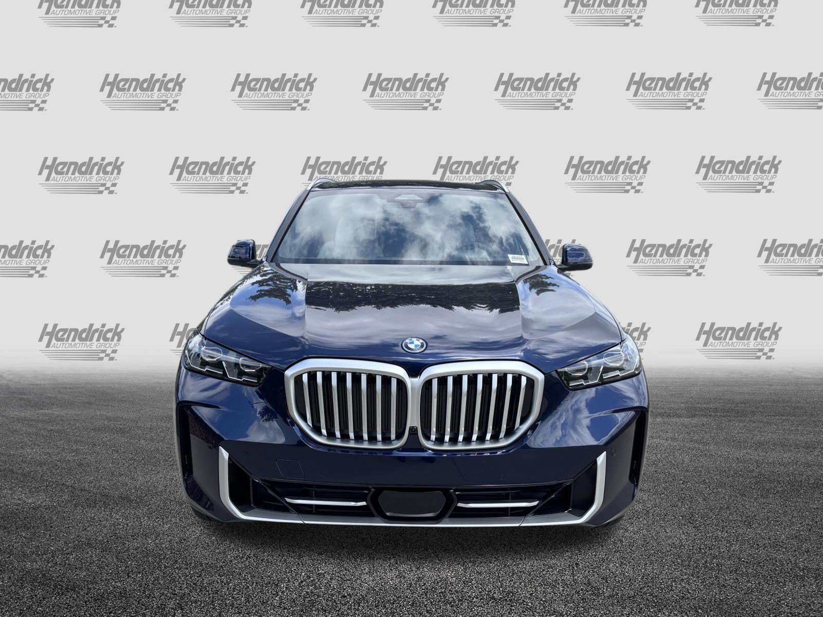 New 2026 BMW X5 xDrive50e w/ Premium Package AWD/4WD image 3