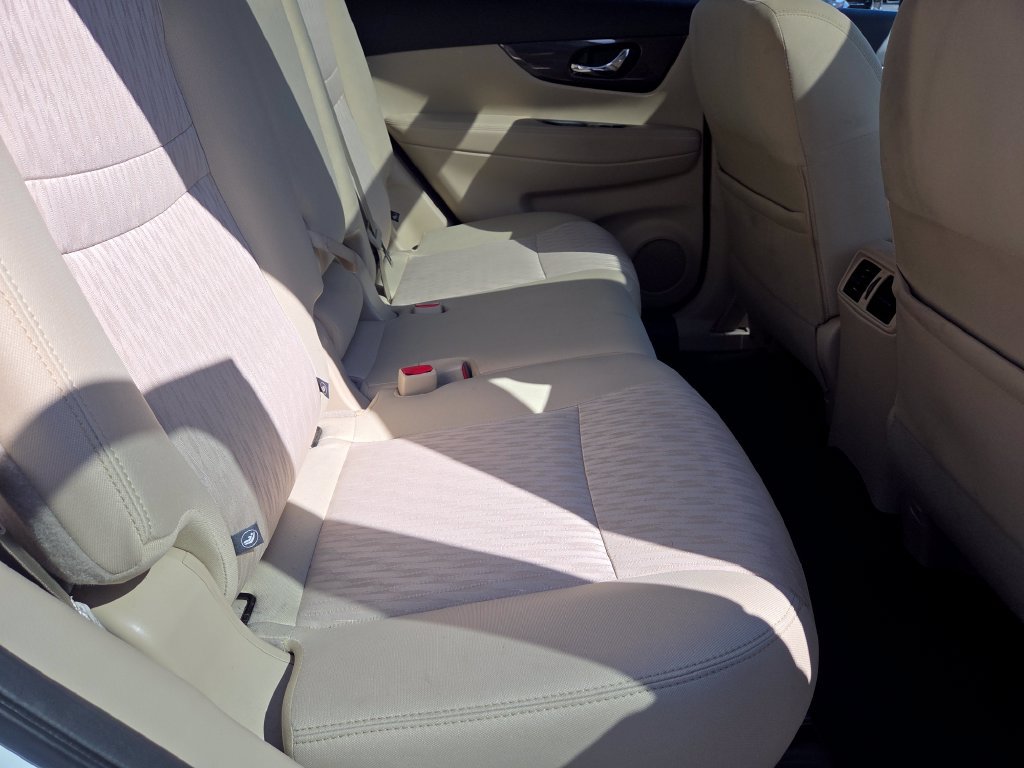 Used 2019 Nissan Rogue SV w/ Sun & Sound Touring Package AWD/4WD image 28