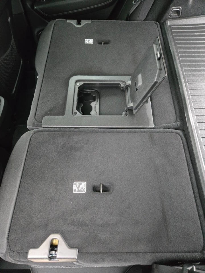 Used 2023 Volvo XC60 B5 Core image 29