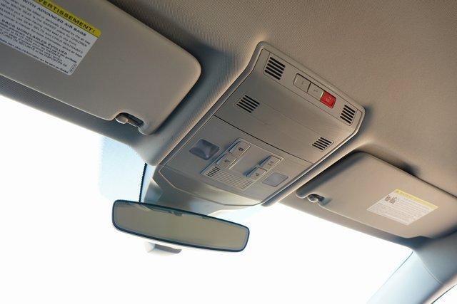 Used 2023 Volkswagen Jetta SE image 18