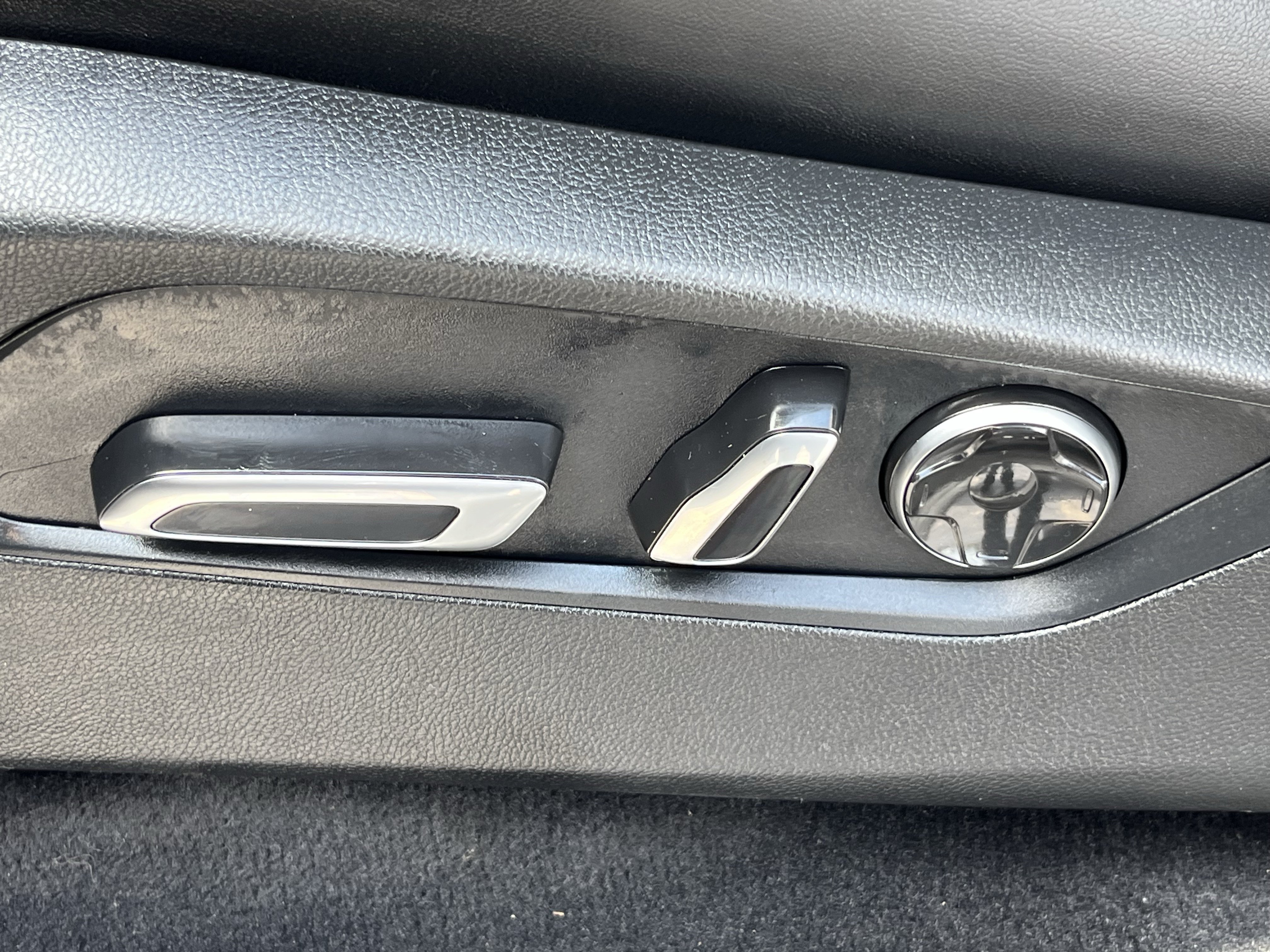 Used 2022 Acura MDX w/ Technology Package FWD image 29