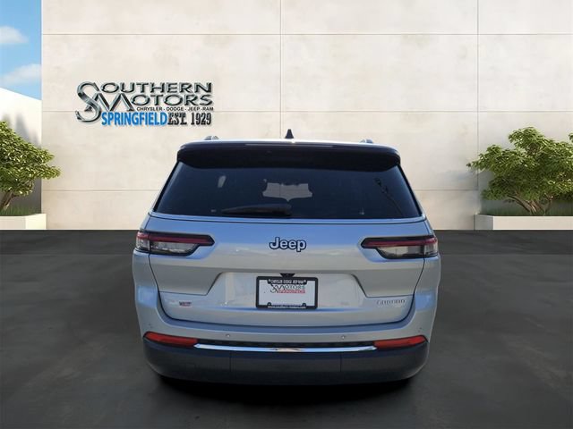 Used 2025 Jeep Grand Cherokee L Laredo w/ Luxury Tech Group I RWD image 4