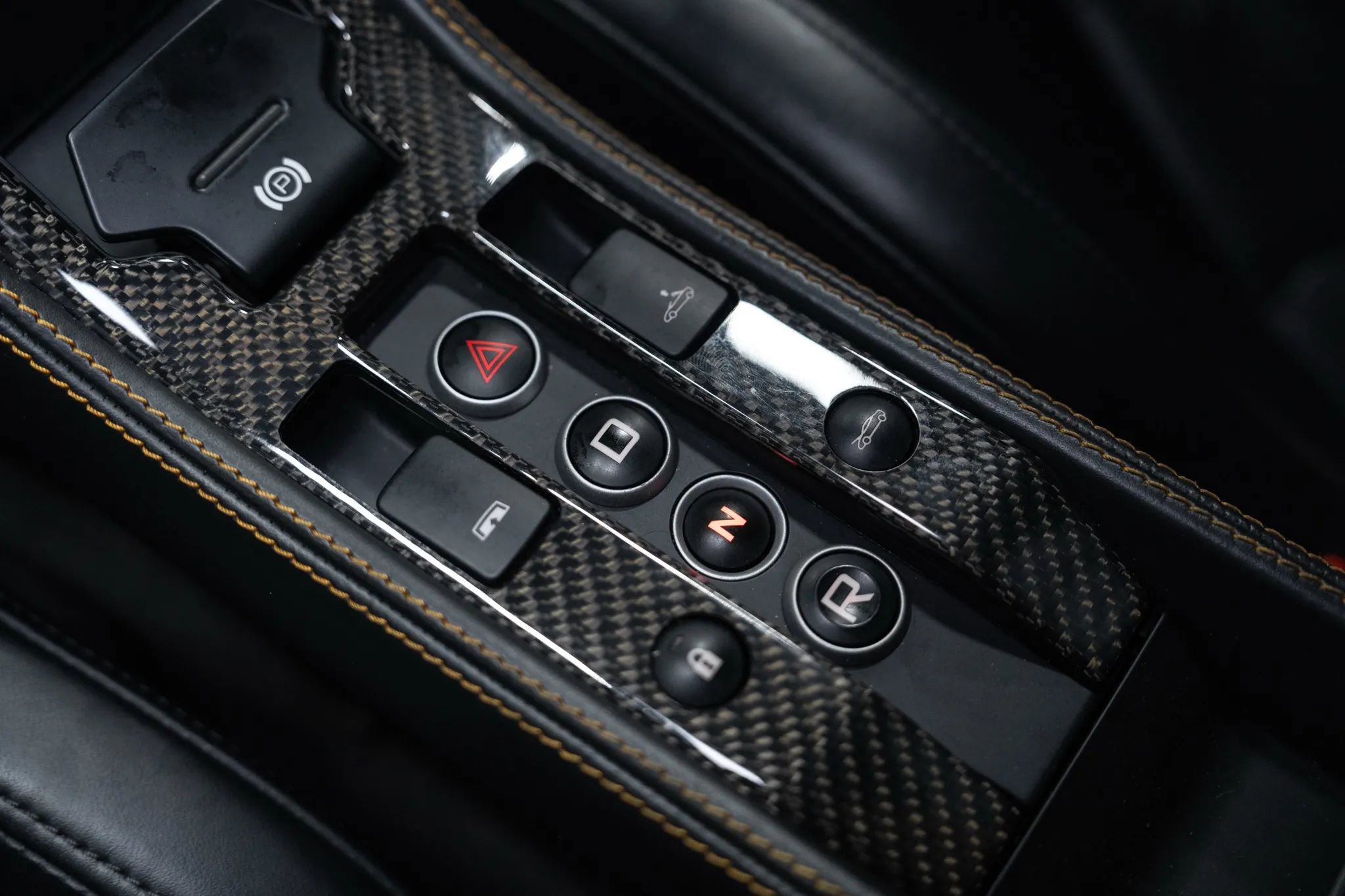 Used 2016 McLaren 650S Spider image 23