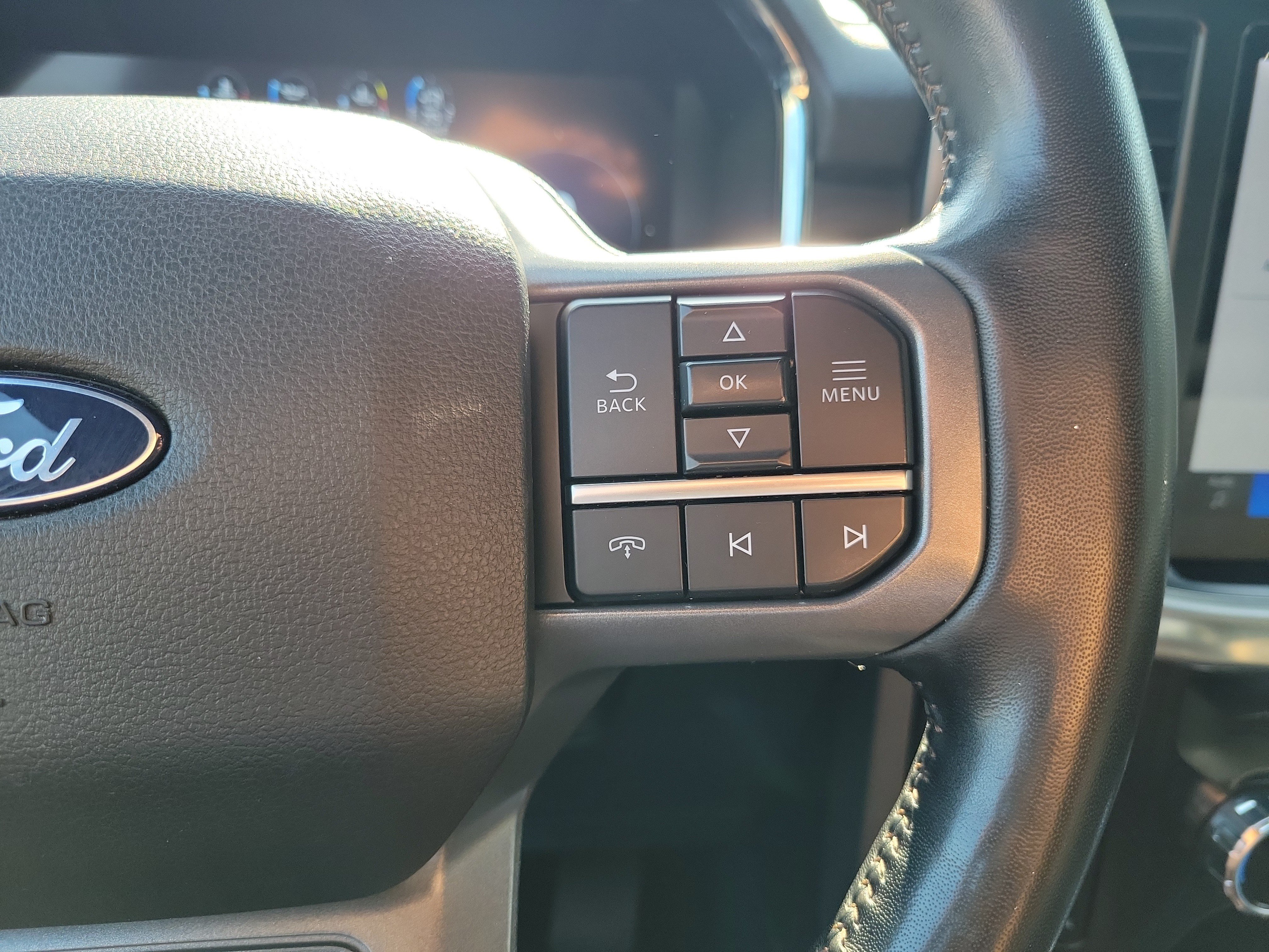 Used 2024 Ford F150 Lariat w/ FX4 Off-Road Package AWD/4WD image 24