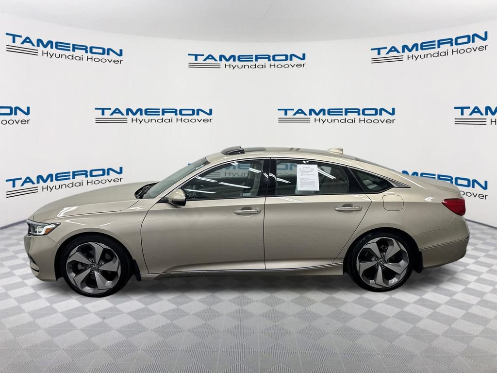 Used 2018 Honda Accord Touring image 2