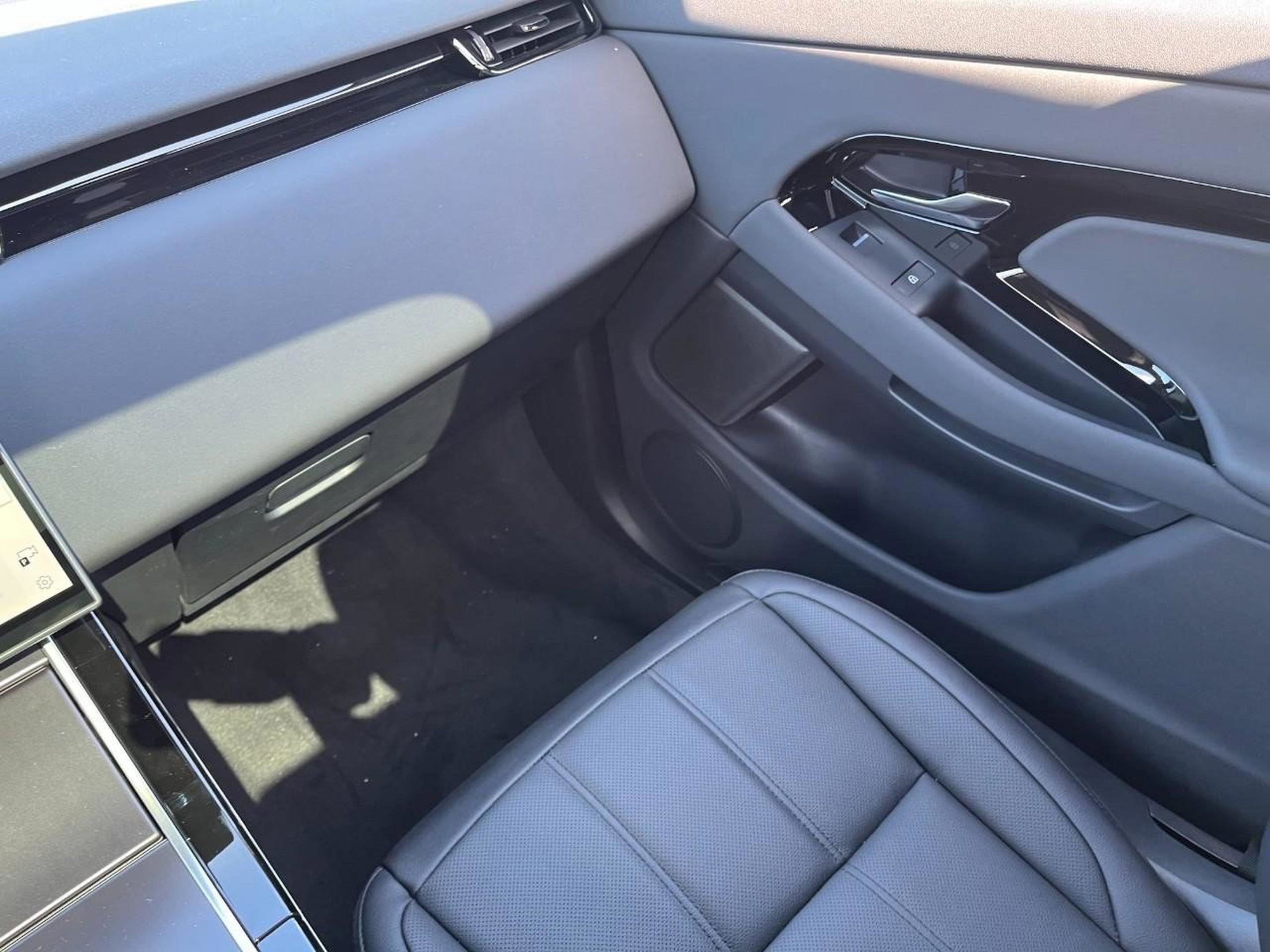 New 2026 Land Rover Range Rover Evoque Dynamic SE image 14