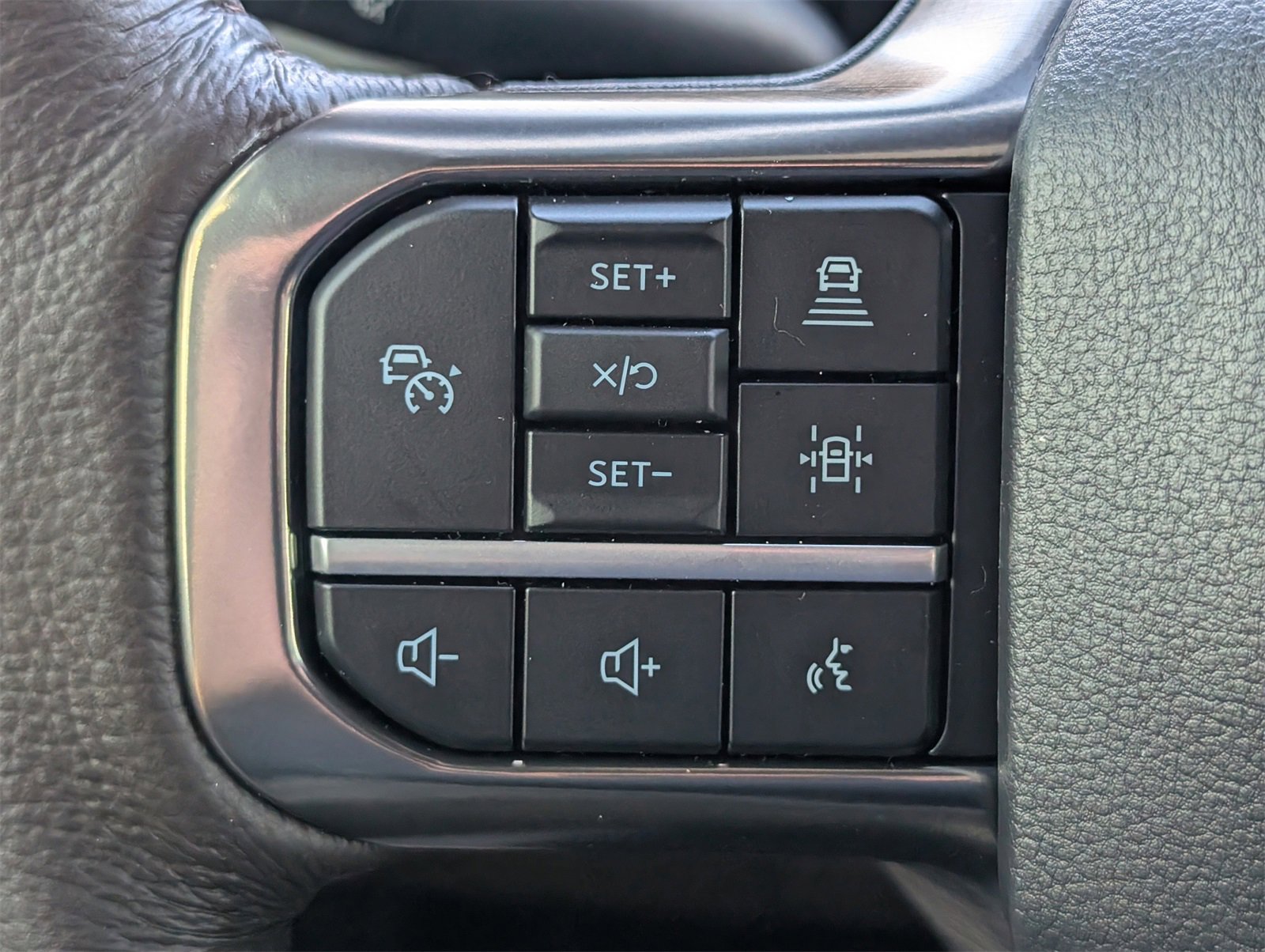 New 2025 Ford F150 King Ranch w/ FX4 Off-Road Package image 26