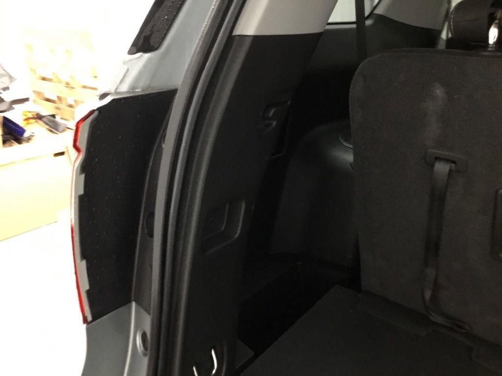 Used 2023 GMC Acadia SLE w/ Driver Convenience Package image 17