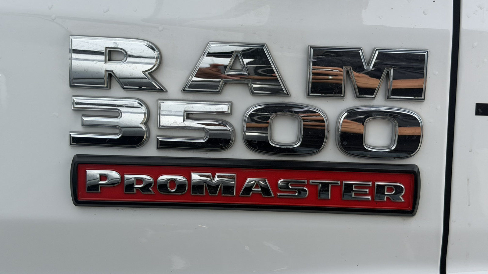 Used 2019 RAM ProMaster 3500 w/ Premium Appearance Group FWD image 6