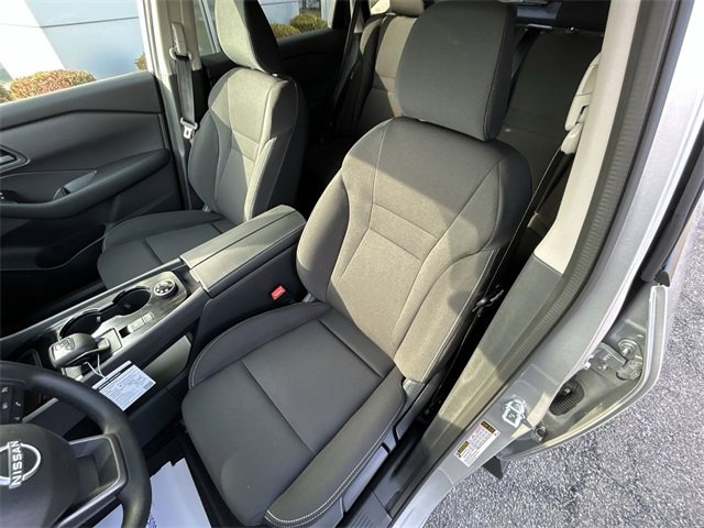 Certified 2025 Nissan Rogue S image 11