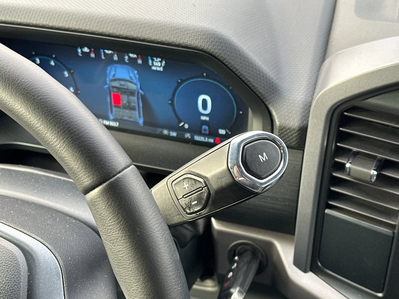 Used 2025 Ford F150 XLT w/ Equipment Group 301A Standard image 19