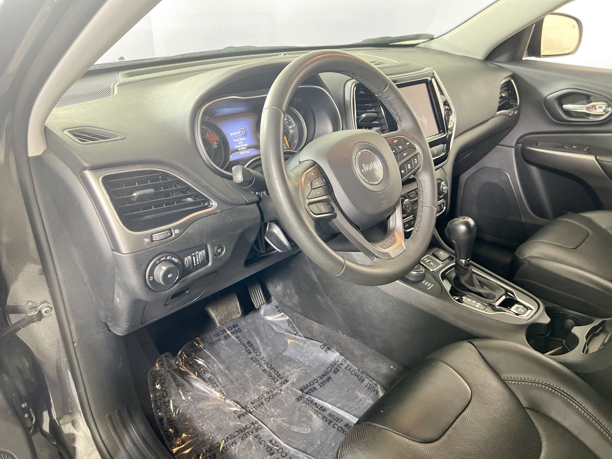 Used 2022 Jeep Cherokee Limited w/ Elite Package image 9