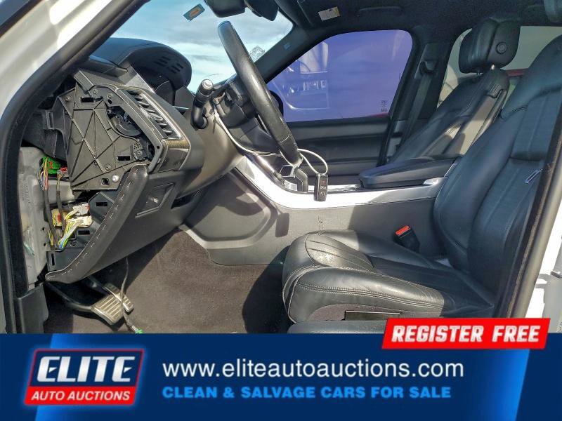 Used 2019 Land Rover Range Rover Sport HSE Dynamic image 13