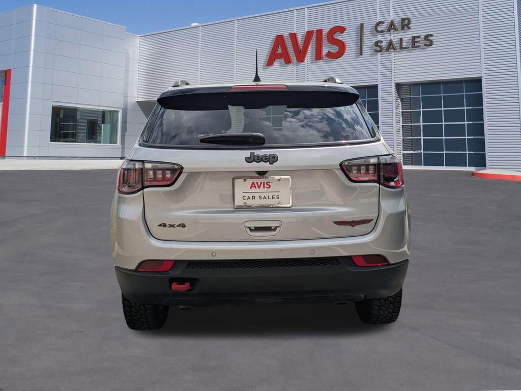 Used 2025 Jeep Compass Trailhawk AWD/4WD image 7