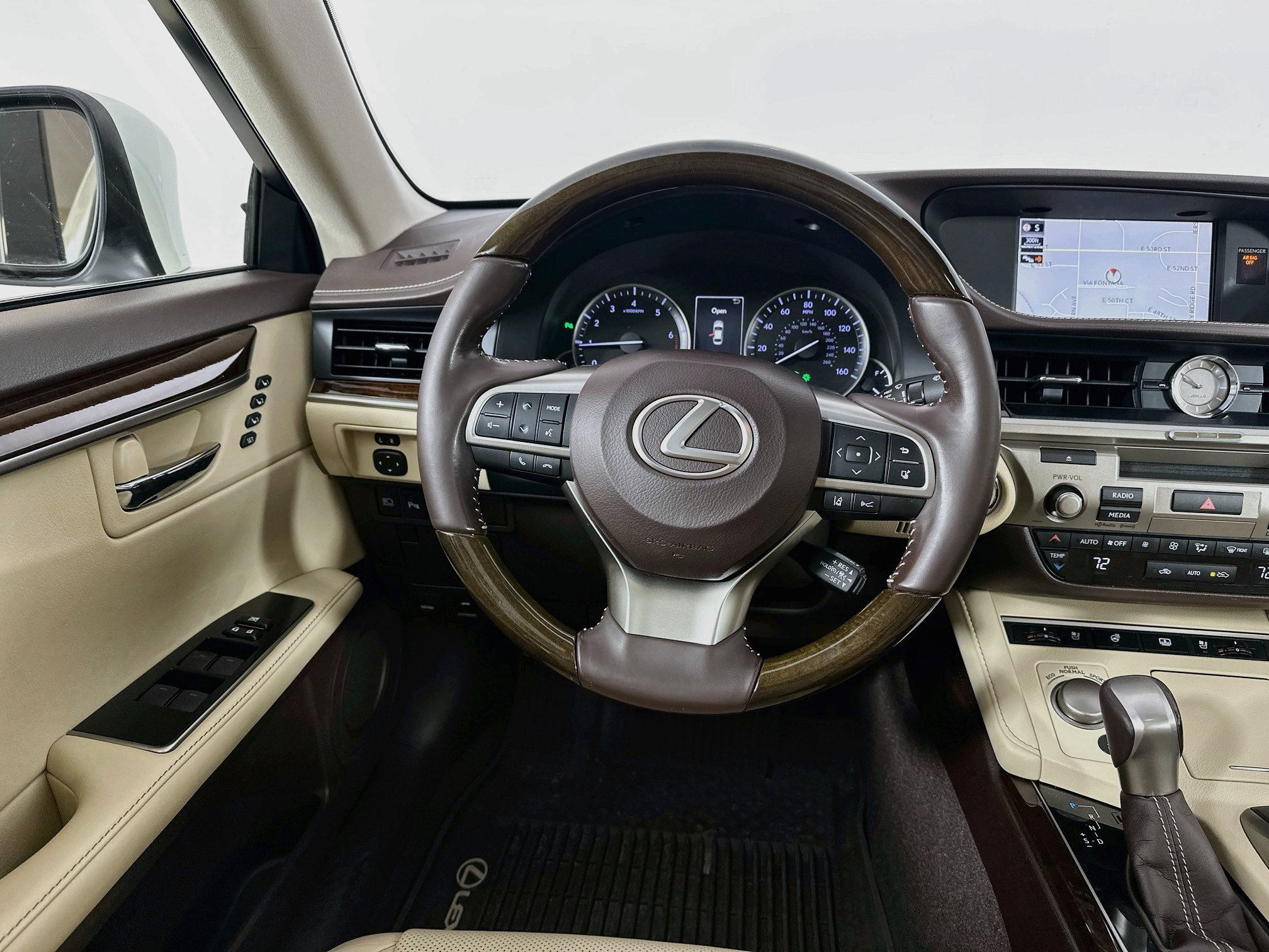 Used 2017 Lexus ES 350 w/ Luxury Package FWD image 23