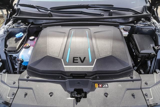 Certified 2023 Hyundai Ioniq 5 Limited w/ Cargo Package image 30