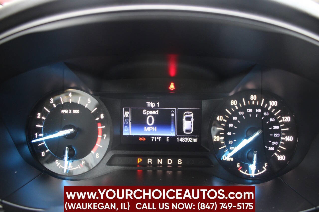 Used 2017 Ford Fusion SE image 28