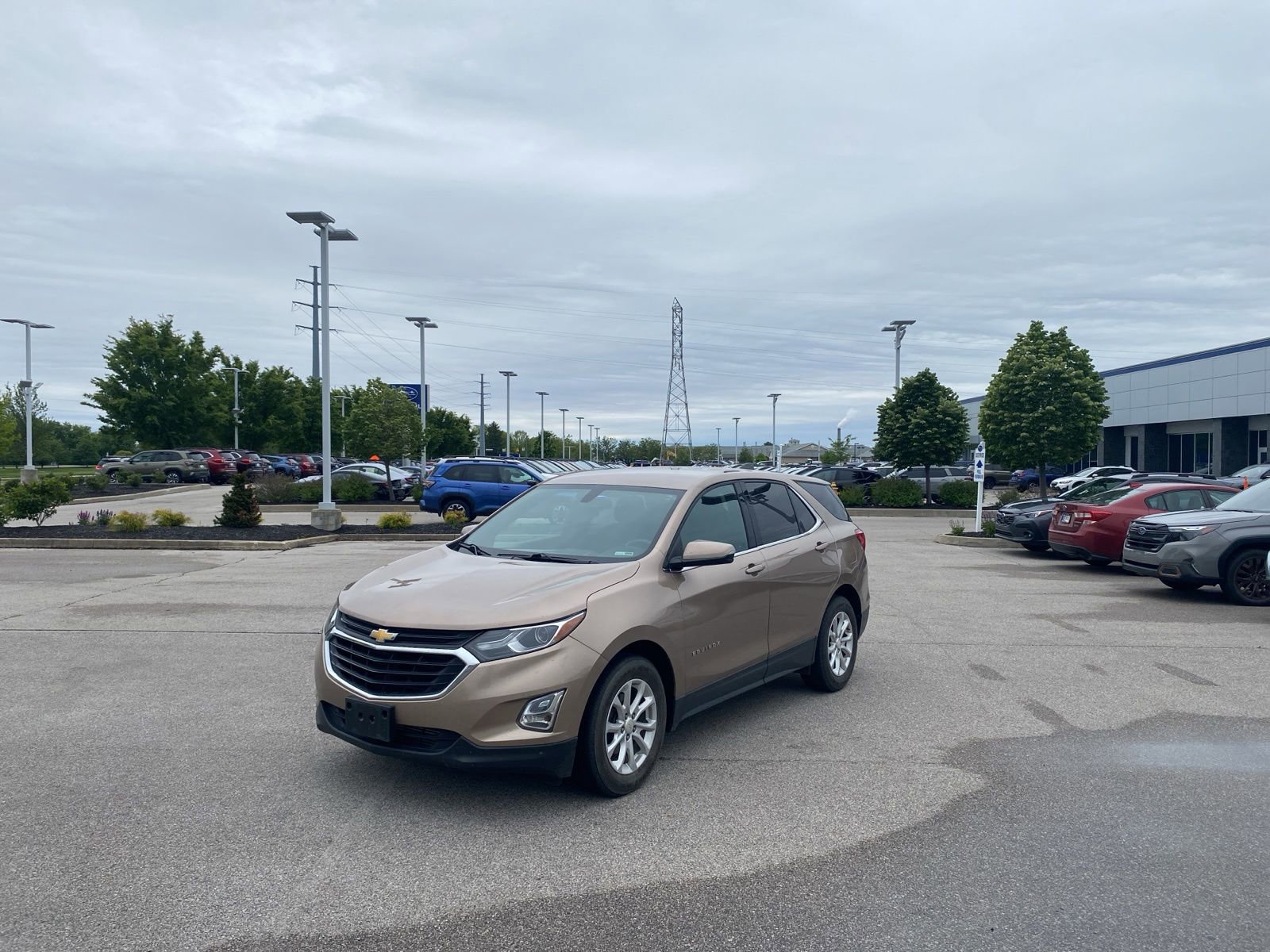 Used 2019 Chevrolet Equinox LT FWD image 3