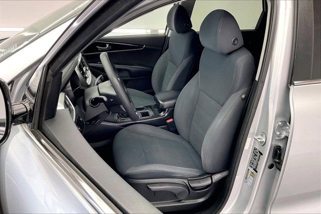 Used 2018 Kia Sorento L image 17