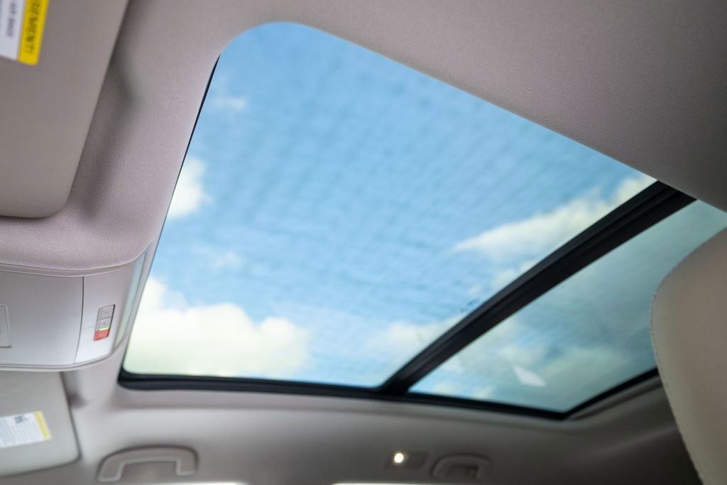 Used 2021 Volkswagen Atlas SEL Premium image 18