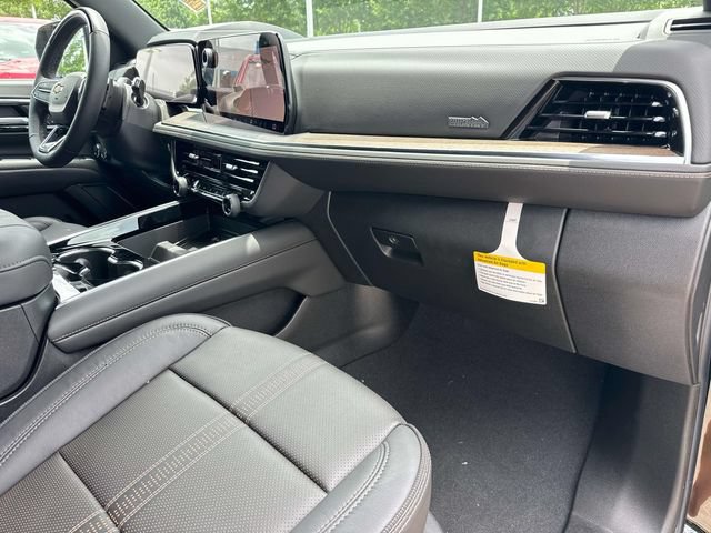New 2026 Chevrolet Tahoe High Country w/ Sun And Tow Package AWD/4WD image 17