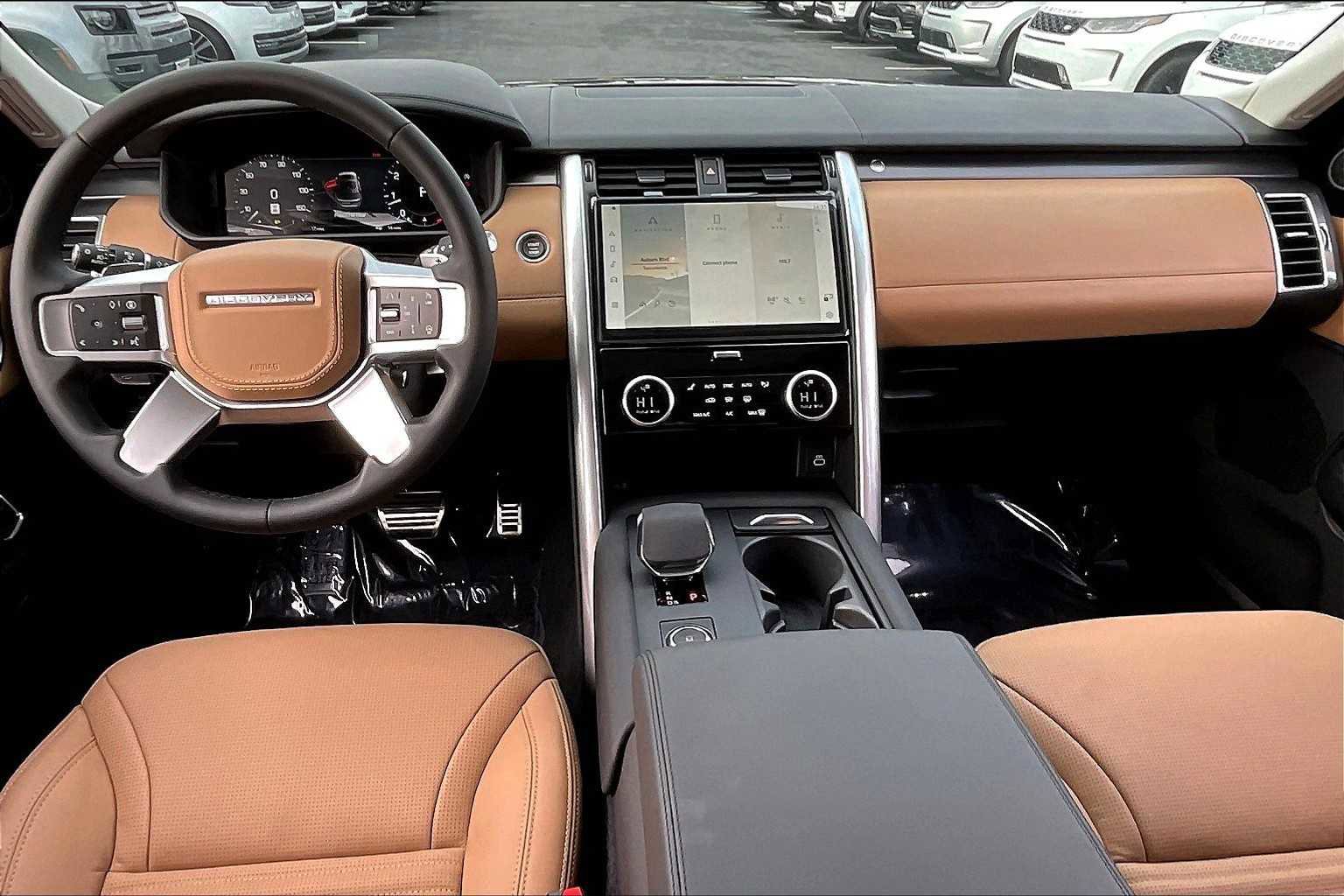 New 2025 Land Rover Discovery Metropolitan Edition image 7