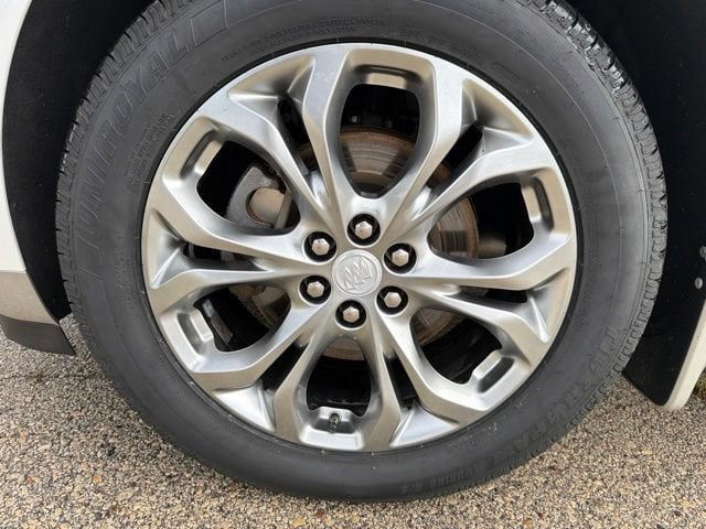 Used 2019 Buick Enclave Avenir w/ Avenir Technology Package AWD/4WD image 9