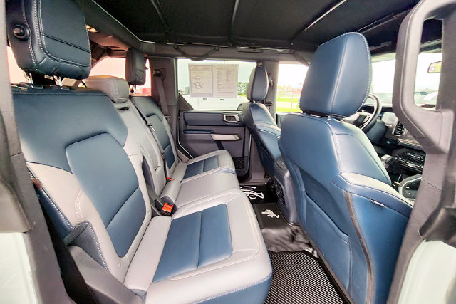 Used 2023 Ford Bronco Outer Banks AWD/4WD image 24