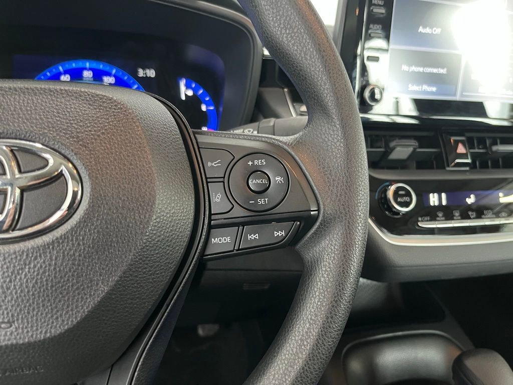 Used 2022 Toyota Corolla LE image 7