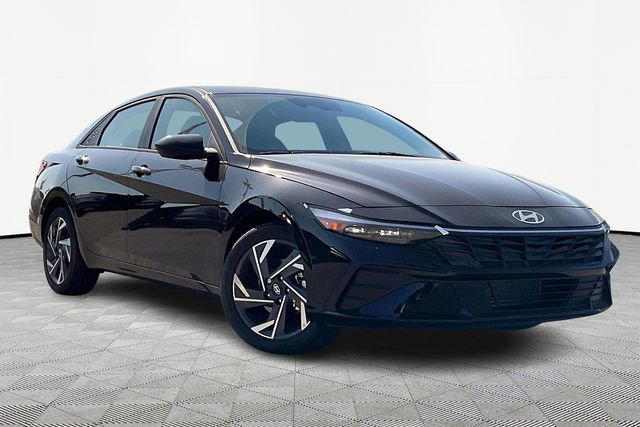 Certified 2025 Hyundai Elantra Sport image 1