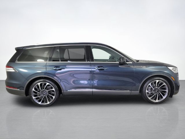Used 2023 Lincoln Aviator Reserve w/ Equipment Group 201A AWD/4WD image 2