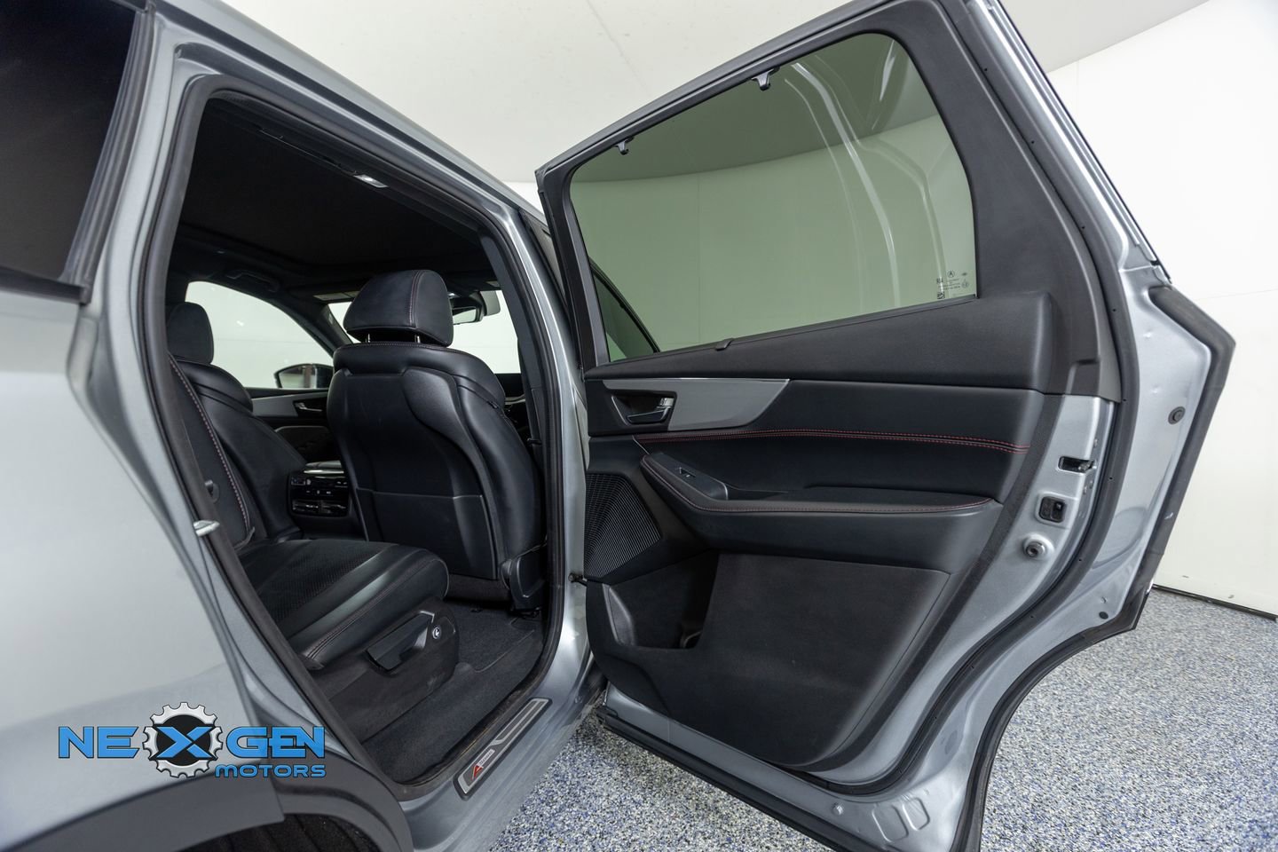 Used 2023 Acura MDX A-Spec AWD/4WD image 36